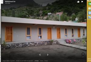 Nespecifikovaný výhled na hory nebo výhled na hory při pohledu z hotelu