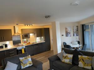 Gallery image of 13 The Grosvenor, luxury flat, central Newmarket, in Newmarket