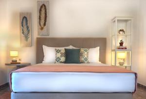 Кровать или кровати в номере Olive House