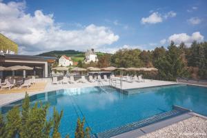 Bazén v ubytování VitalZeit Hotel Weber nebo v jeho okolí