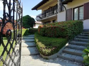 A garden outside Villa Azalea