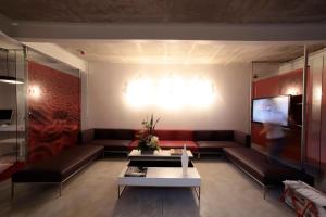 Now Hotel Cali的休息区
