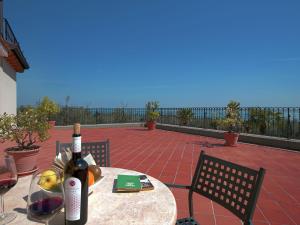 Gallery image of Splendid holiday home in Soiano del lago with furnished patio in Soiano del Lago