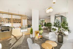 Gallery image of Maple Suite Hotel & Apartment in Danang