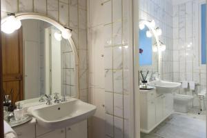 Ένα μπάνιο στο Casa Bellevue +63 φωτογραφίες