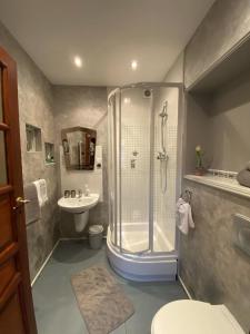 Kylpyhuone majoituspaikassa Zagroda AlpakoTerapii
