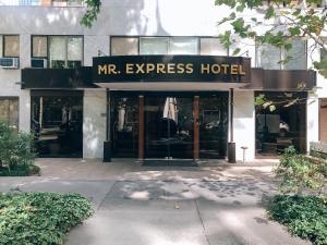 Exteriér nebo vchod ubytování MR Express (ex Hotel Neruda Express)