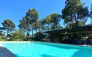 Bassein majutusasutuses Les Sables d'Ocre & SPA või selle lähedal