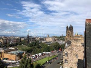 Nespecifikovaný výhled na destinaci Edinburgh nebo výhled na město při pohledu z penzionu