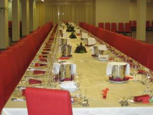Reštaurácia alebo iné gastronomické zariadenie v ubytovaní Althea Palace Hotel