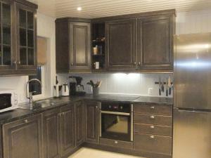 Dapur atau dapur kecil di Four-Bedroom Holiday home in Gursken 3