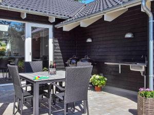 Patio nebo venkovní prostory v ubytování Luxury Retreat by Hvidbjerg Beach - By Traum Ferienwohnungen