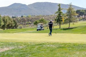 Golf pri vile alebo okolí