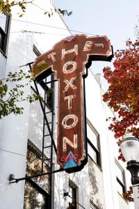 Certifikát, hodnocení, plakát nebo jiný dokument vystavený v ubytování The Hoxton, Portland