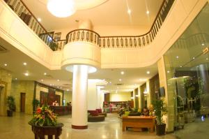 Zona de hol sau recepție la ALOHA HaLong Hotel