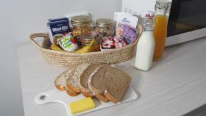 Jedlo v ubytovaní bed & breakfast alebo blízkom okolí