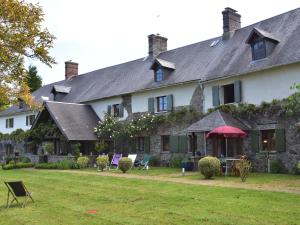 Gallery image of Typical Norman farmhouse with free WiFi, a short drive from the coast in Saint-Michel-de-la-Pierre