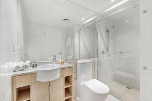 Ванна кімната в The Eureka Gold Coast Residence on Broadbeach