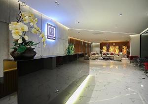 Μια τηλεόραση ή/και κέντρο ψυχαγωγίας στο Hotel Fuse Rayong