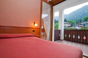 Zdjęcie z galerii obiektu Hotel Migliorati w mieście Castione della Presolana