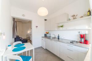 Kuchyňa alebo kuchynka v ubytovaní Apartments Keran