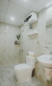 Phòng tắm tại BunHomestay ☆ SEA-View BEDROOM 3BR/apt☆Netflix+Pool☆Near Harbour