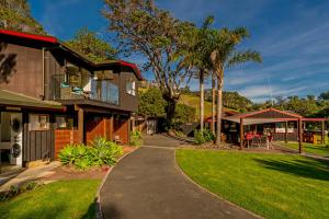 Zdjęcie z galerii obiektu Anglers Lodge w mieście Coromandel Town