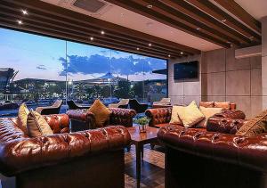 Χώρος καθιστικού στο Hotel Fuse Rayong