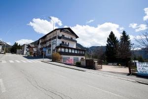Zdjęcie z galerii obiektu Hotel Migliorati w mieście Castione della Presolana