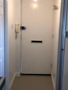 Koupelna v ubytování Cosy 2 bedroom Apartment -Heathrow Airport