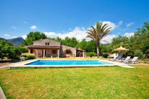 Der Swimmingpool an oder in der Nähe von Finca Gloria by Sealand Villas