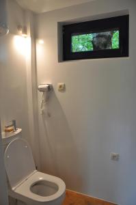 Kúpeľňa v ubytovaní Węgiełek Treehouse + 37 fotografií