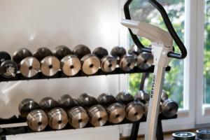 Posilňovňa alebo fitness centrum v ubytovaní Dom wakacyjny Cyprys