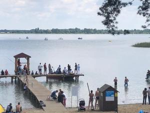 Gallery image of Powidz pokoje z widokiem na jezioro in Powidz