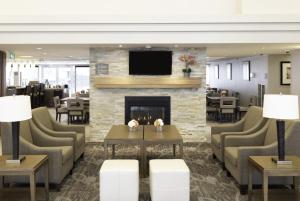 TV a/nebo společenská místnost v ubytování Staybridge Suites Toronto - Vaughan South by IHG