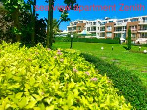 A garden outside Sea View NewApartment-Bulgaria-Chernomorets