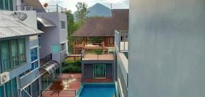 Pemandangan kolam renang di One of the Best View at Khao Yai 1-4 bed price increased for every 2 persons atau berdekatan