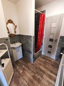 Koupelna v ubytování Penzion u Krtka