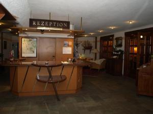 Fotografie z fotogalerie ubytování WEST Hotel an der Sächsischen Weinstrasse v destinaci Radebeul