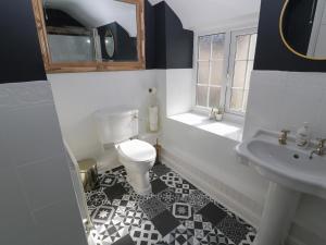 Et badeværelse på Farriers Cottage + 12 billeder