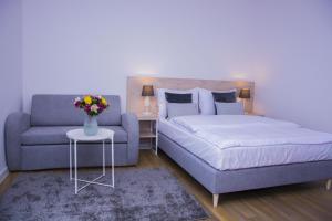 A bed or beds in a room at WILLA KORSARSKA