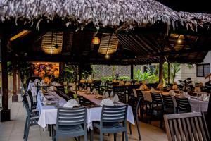 Um restaurante ou outro lugar para comer em The Espiritu