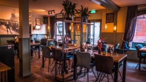 Gallery image of Hotel Café Restaurant 't Raedhûs in Dokkum