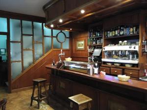 The lounge or bar area at Hostal Restaurante Pacos