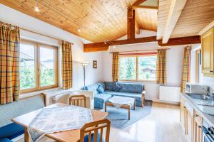 Posedenie v ubytovaní Ferienhaus Sonnrain
