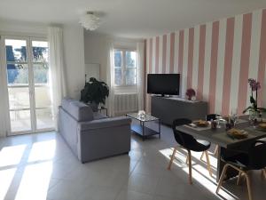 Galeriebild der Unterkunft Appartamento 23 - bilocale vista lago in Toscolano-Maderno