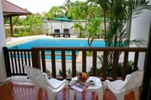 A piscina localizada em Krabi Cozy Place ou nos arredores