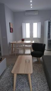Część wypoczynkowa w obiekcie Apartamentos La Encarnación III