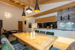 Posezení v ubytování Chalet Glemmtal - Haus Bergblick
