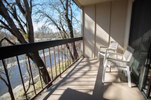Balcone o terrazza di Riverside Inn